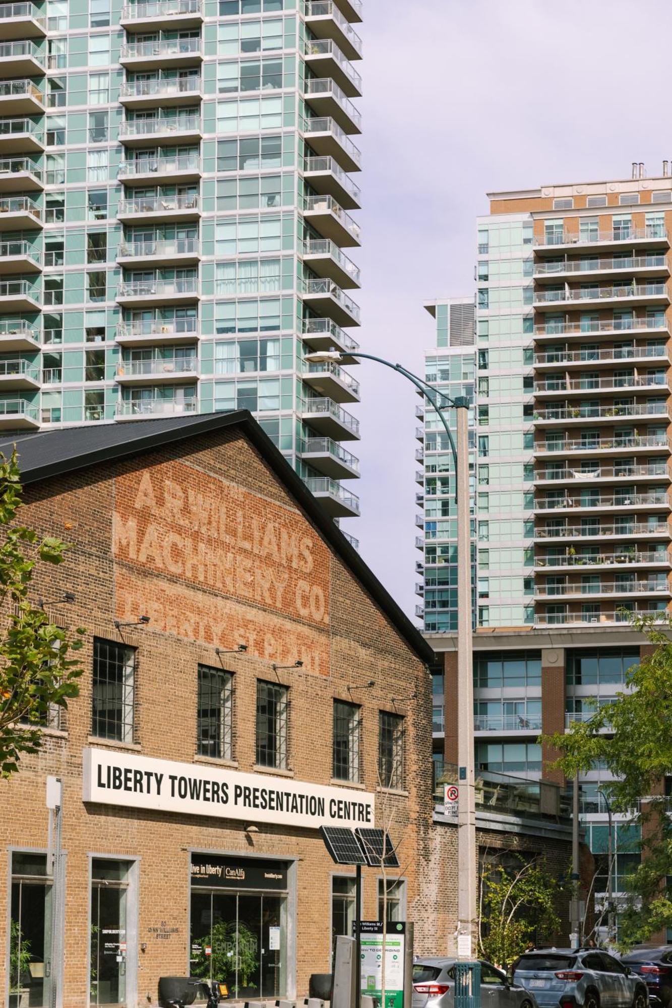 Sonder At The Liberty Hotel Toronto Exterior foto
